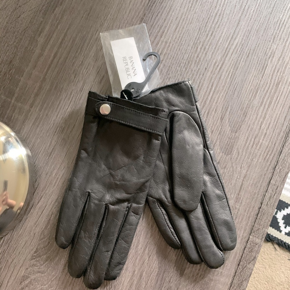 Banana Republic Black Leather Gloves
